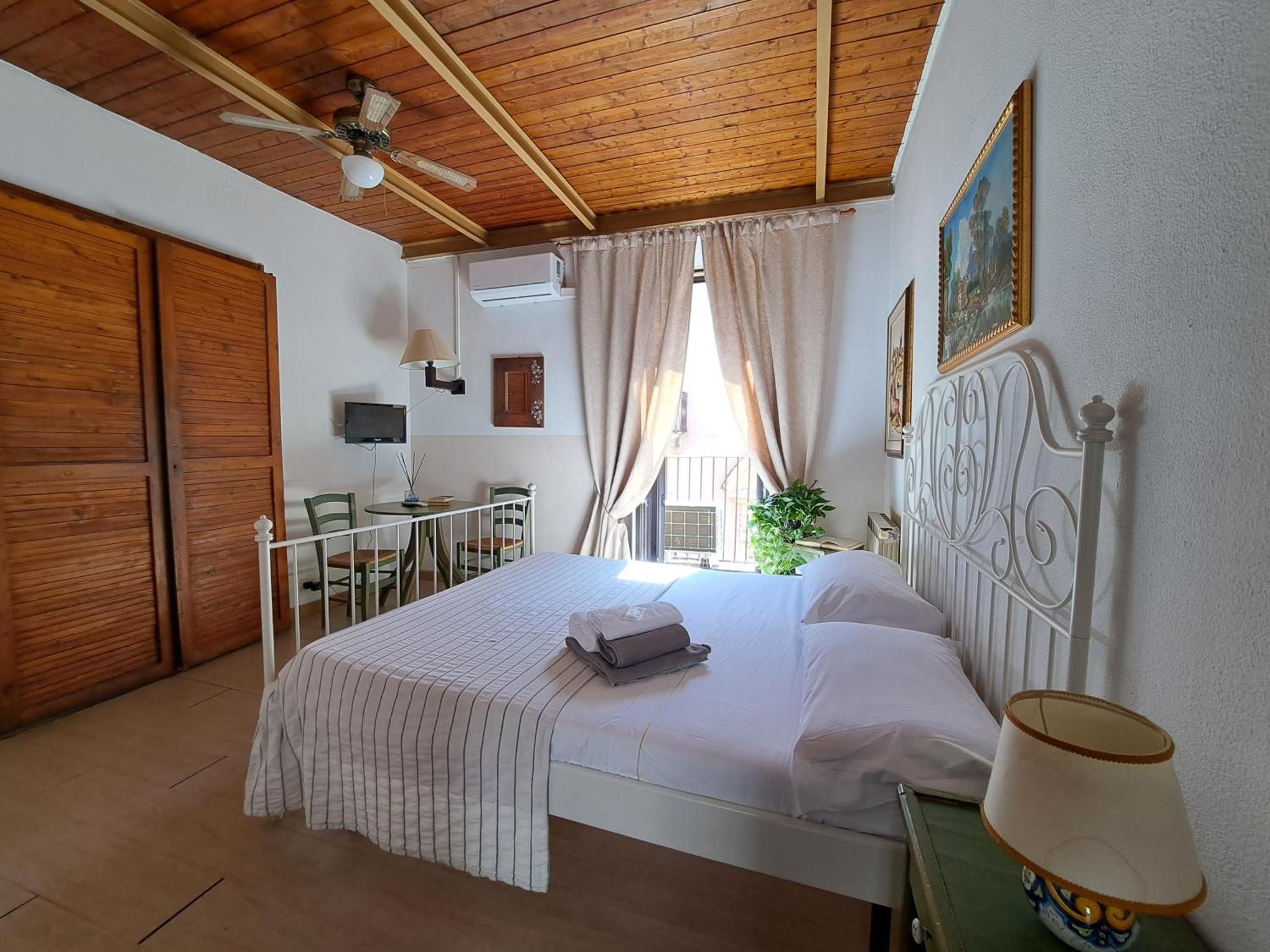 I Vespri Bed & Breakfast Catania Exterior photo