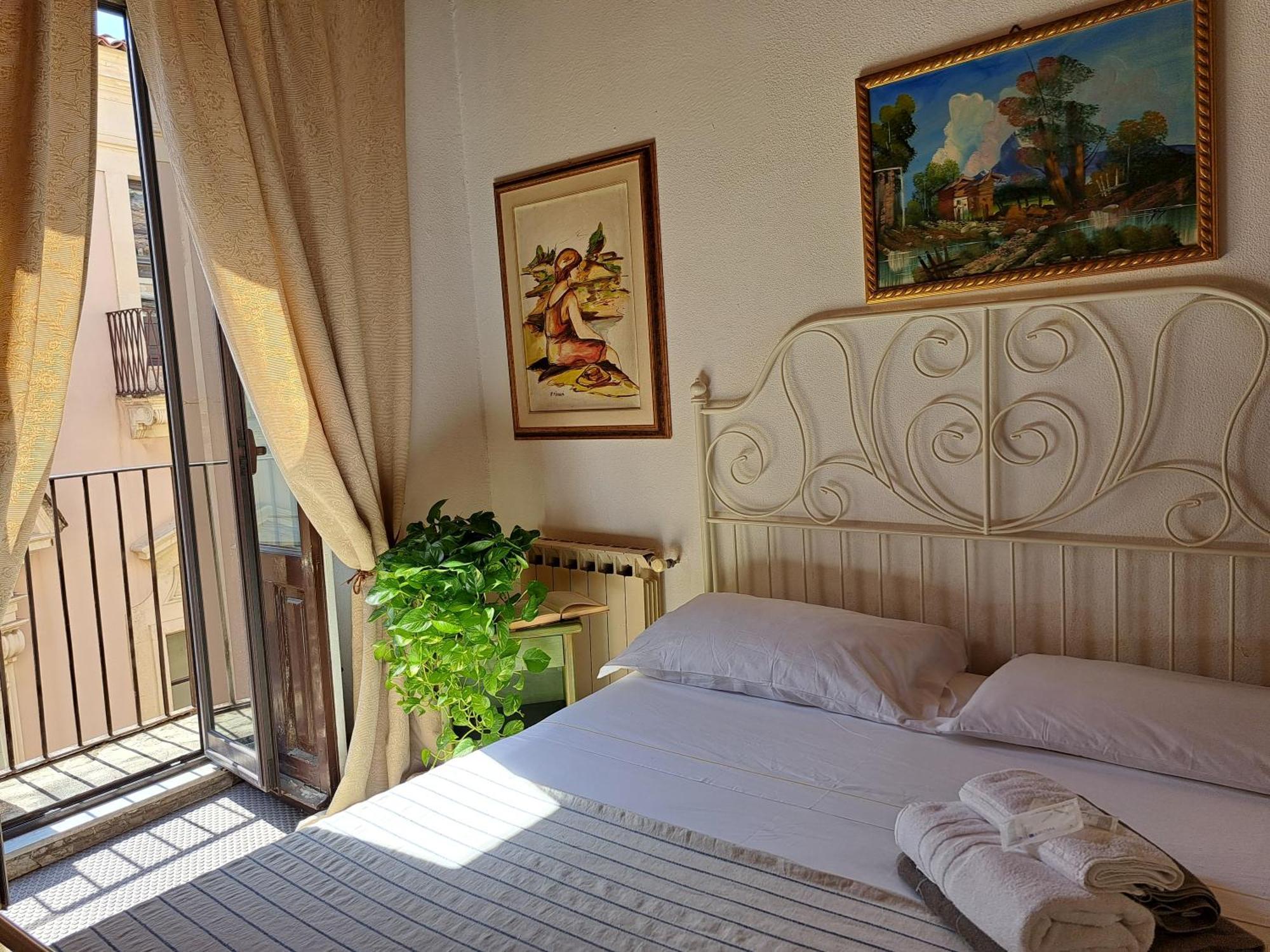 I Vespri Bed & Breakfast Catania Room photo