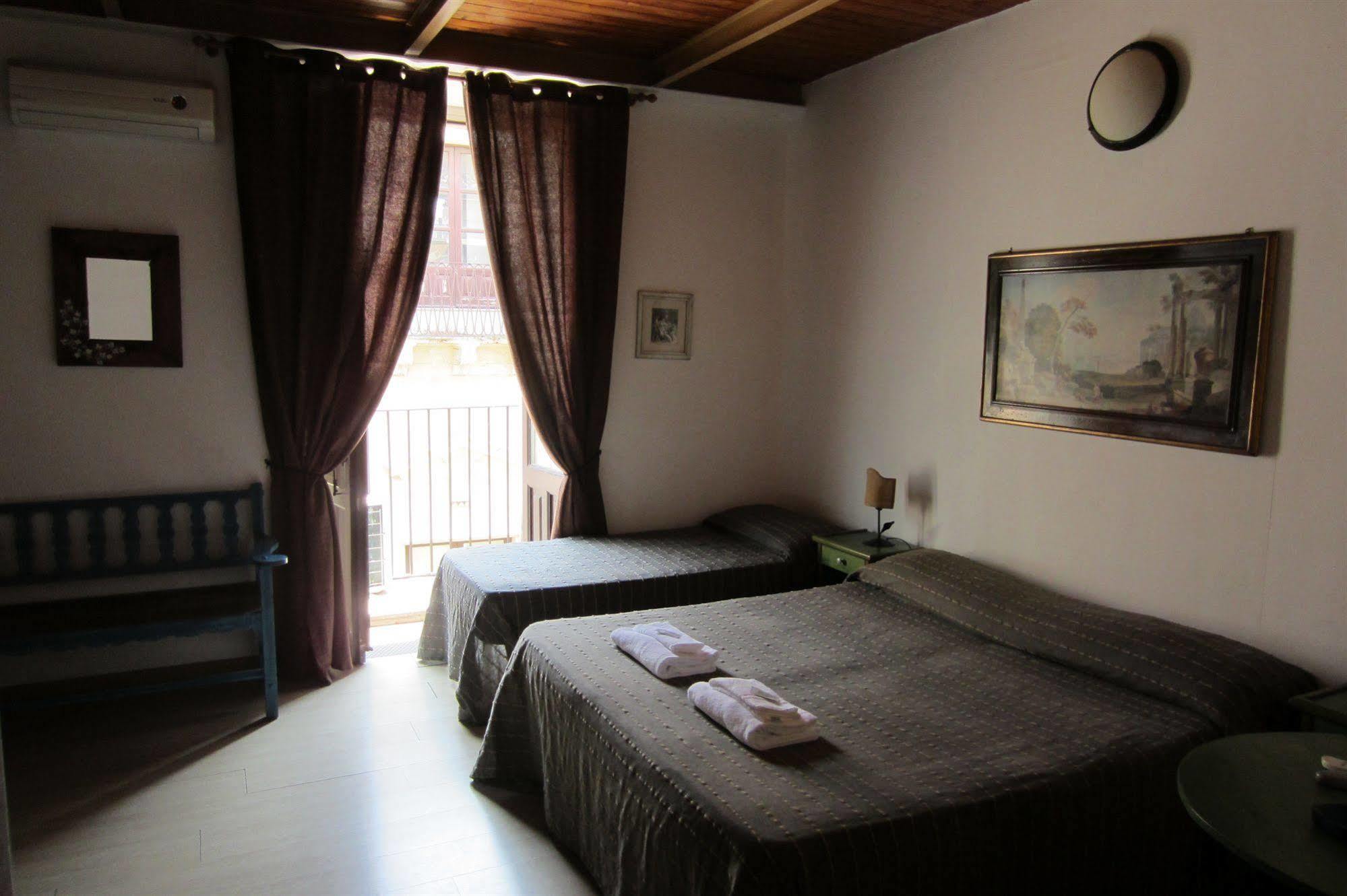 I Vespri Bed & Breakfast Catania Exterior photo